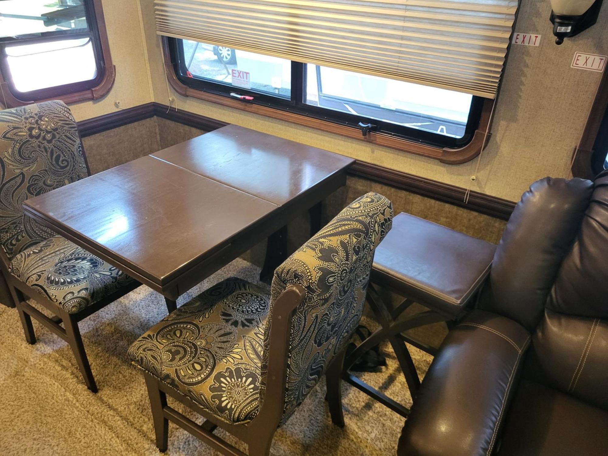 河湾rv小屋度假村 帕克斯维尔 外观 照片